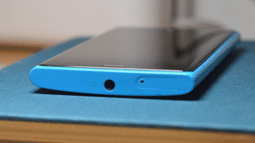 ����Ϊ3.5mm�����ӿں�SIM����� 